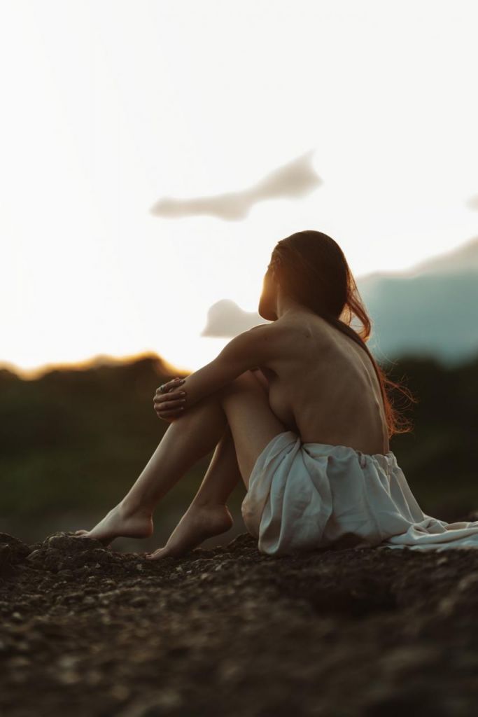 Fotografia al tramonto: introspezione e luce nella composizione di Giuseppe Corrente